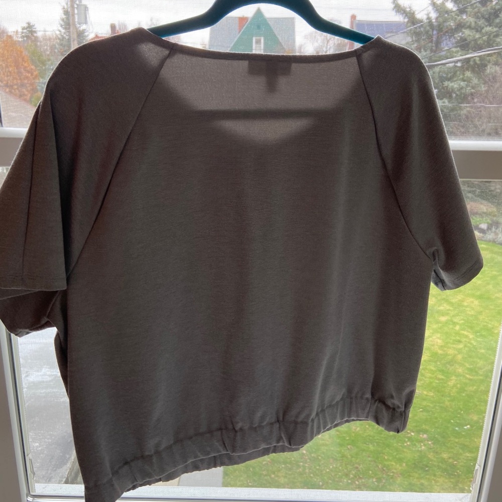 Trendy waist dressy shirt